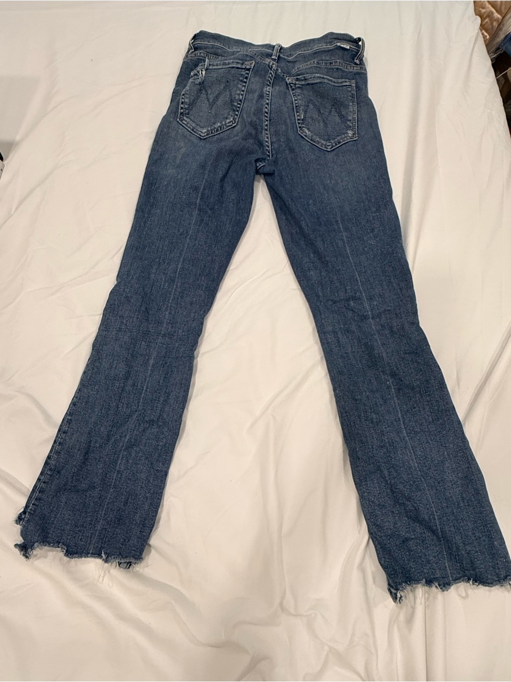 MOTHER The Insider Crop Step Chew Distressed Cropped Flare Jeans - Picture 7 of 11